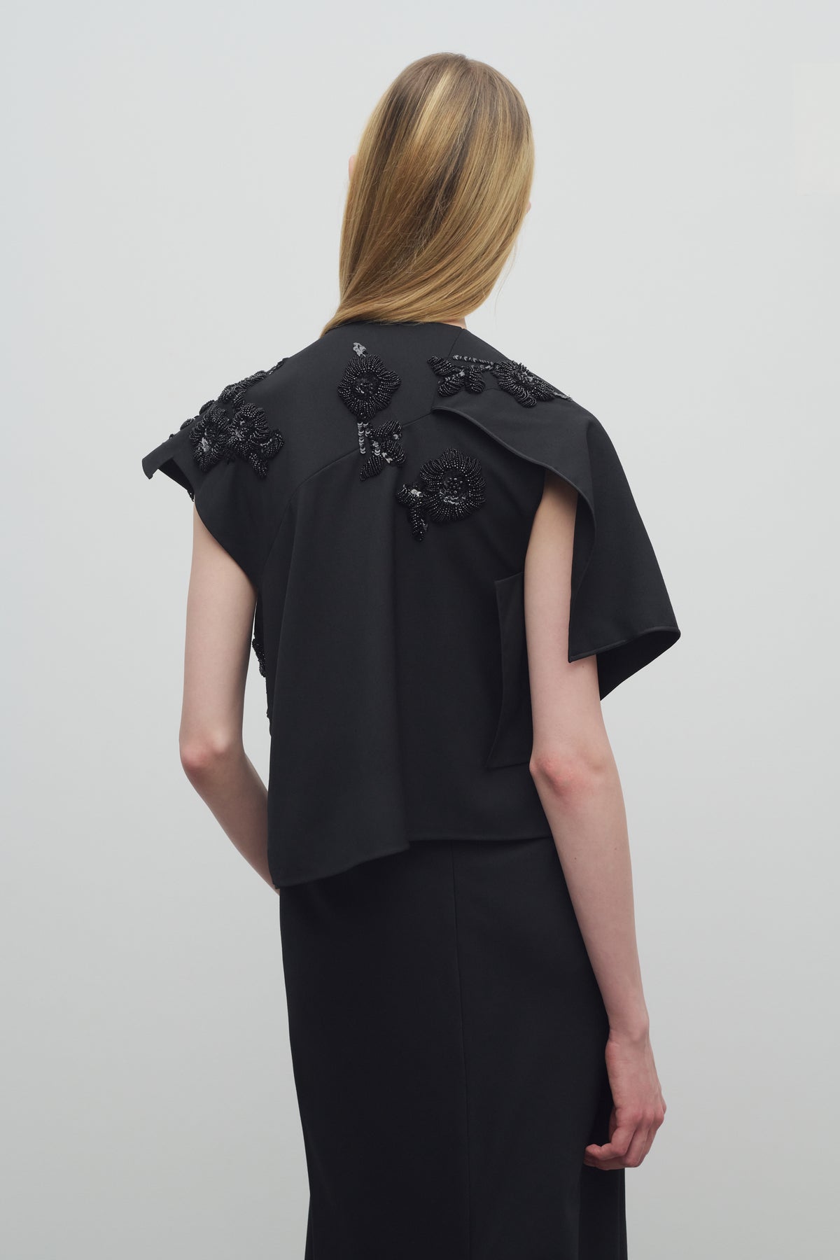 Dossine Top in Embroidered Wool