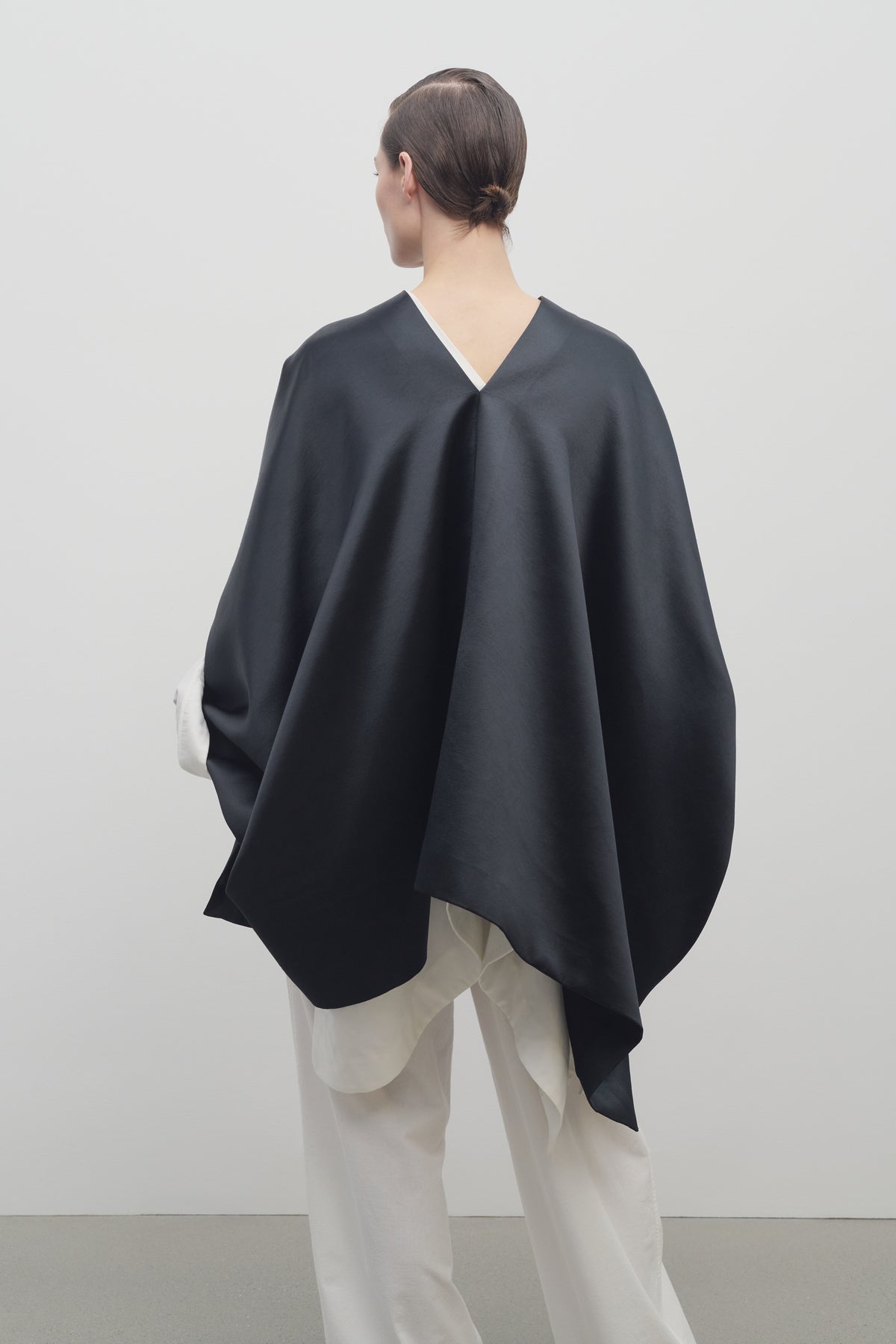 Cedarシルクとビスコースのトップス