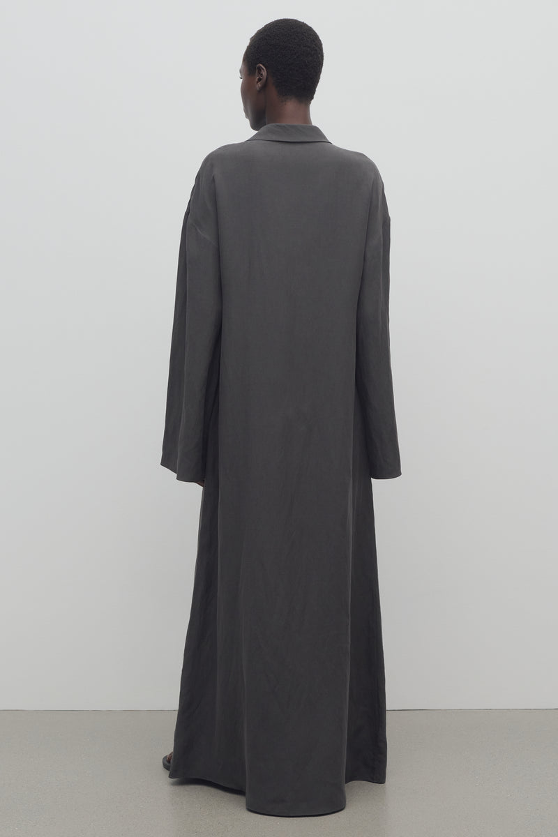 Millenシルクとリネン製のドレス
