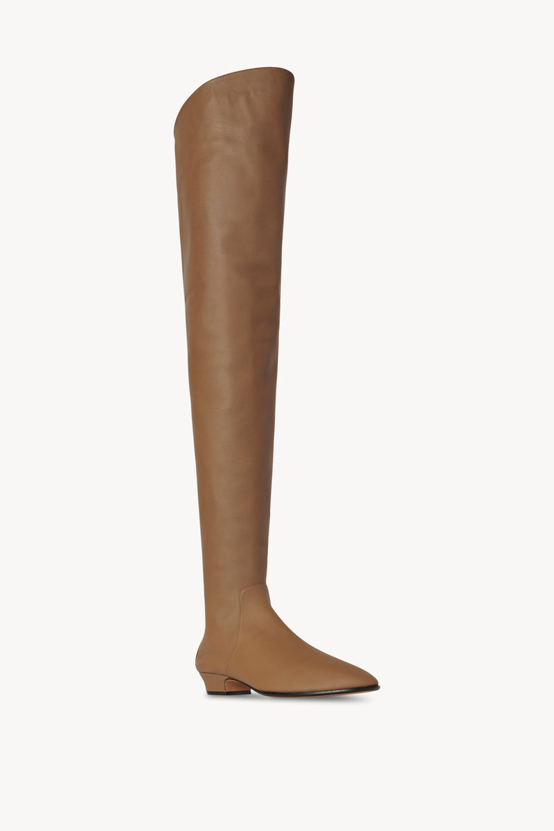 Awar Knee Boot in Leather