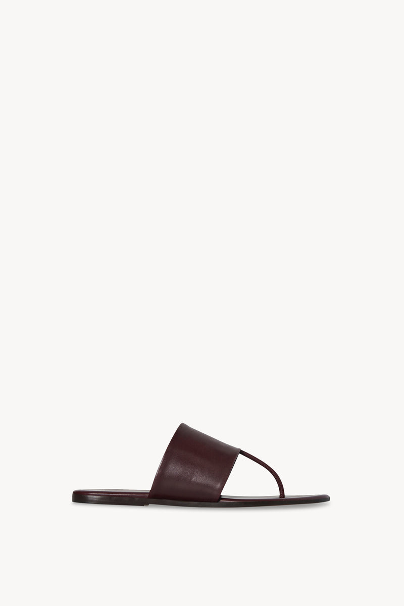 Signum Flat Sandal in Leather