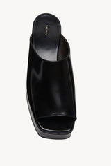 Emi Flatform Sandal in Leather