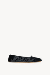 Round Ballet Flat in Velvet