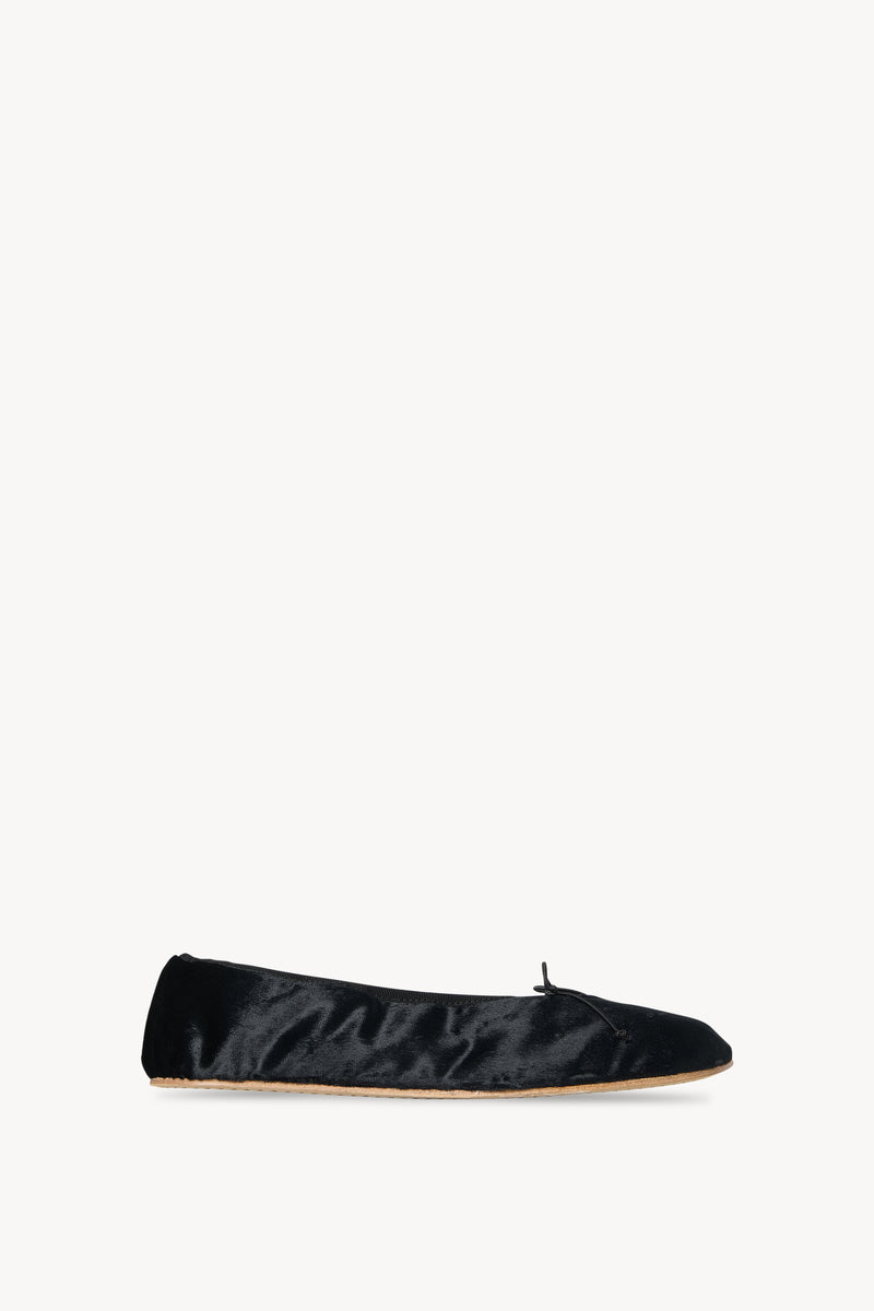 Round Ballet Flat in Velvet