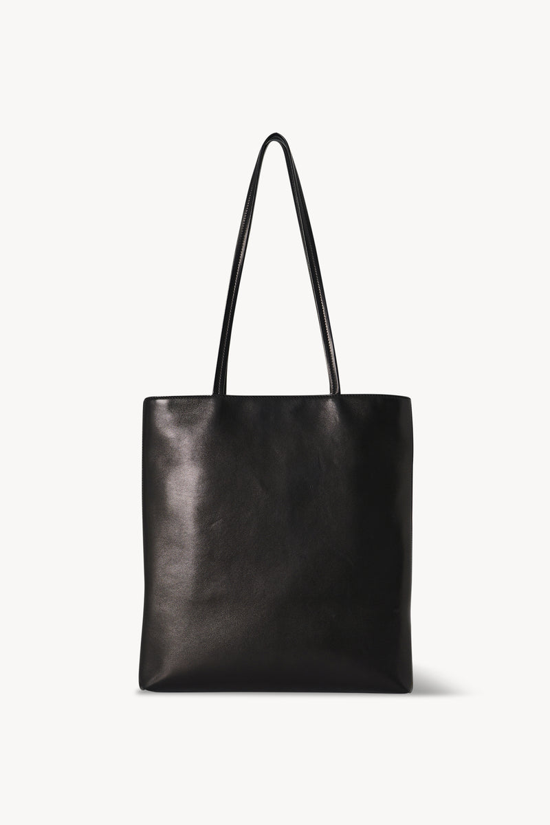 Flat Tote in Leather