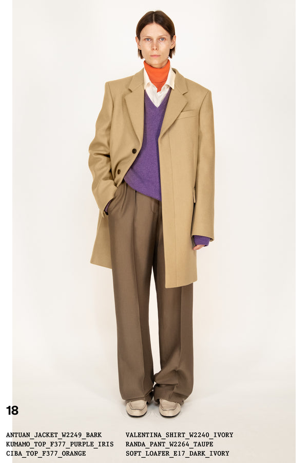 :: Fall 2022 :: Look 18